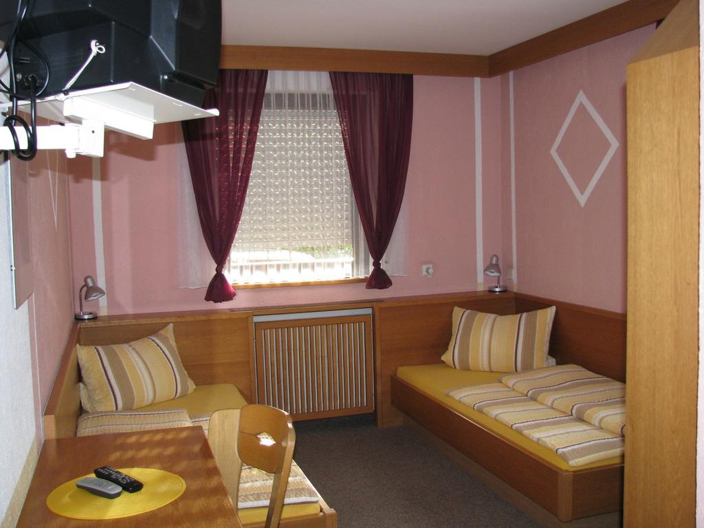 Hotel Erzhausener Hof Bagian luar foto