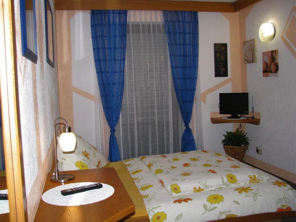 Hotel Erzhausener Hof Bagian luar foto