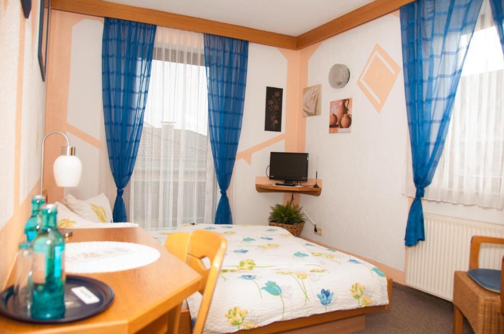Hotel Erzhausener Hof Bagian luar foto